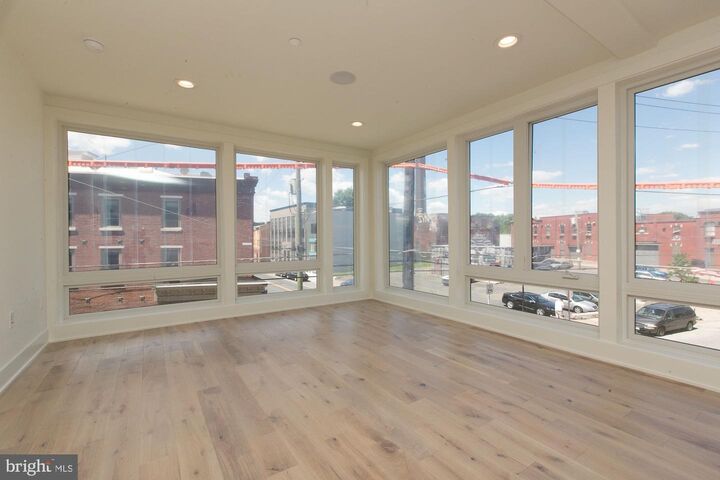 Property Photo:  2431 Frankford Avenue 35 16  PA 19125