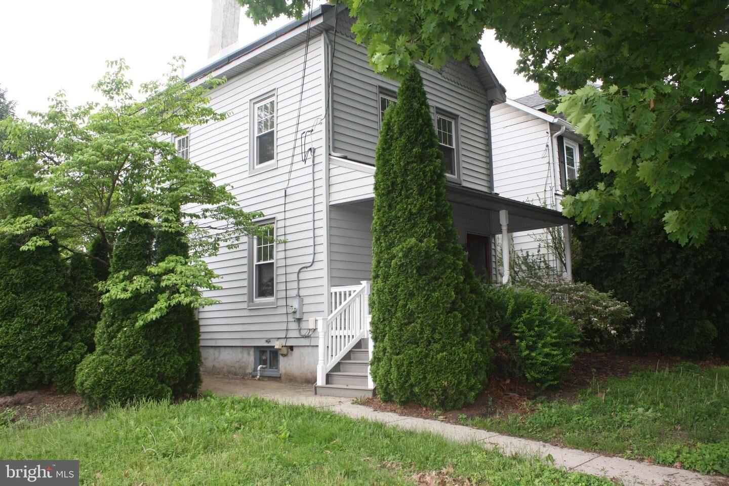 Property Photo:  820 W Bridge Street  PA 19460