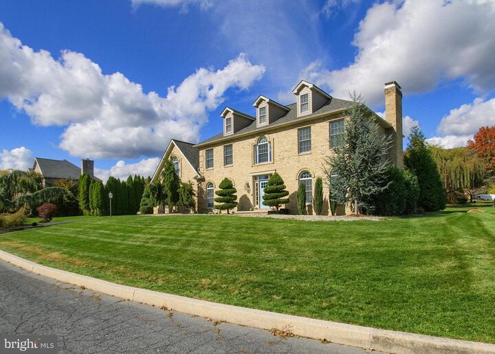 Property Photo:  2302 Scarsborough Drive  PA 17112