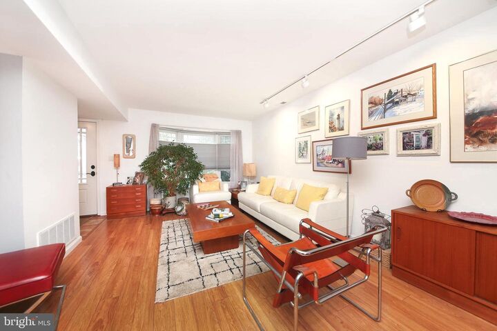 Property Photo:  24 S Wayne Avenue  PA 19440