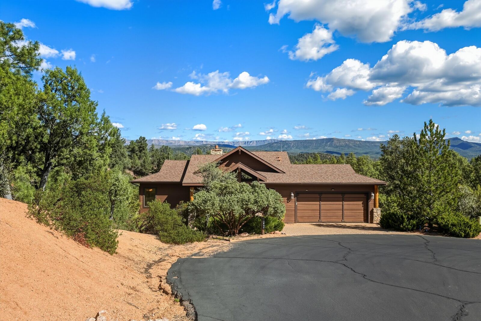 Property Photo:  2506 E Feather Plume Court  AZ 85541