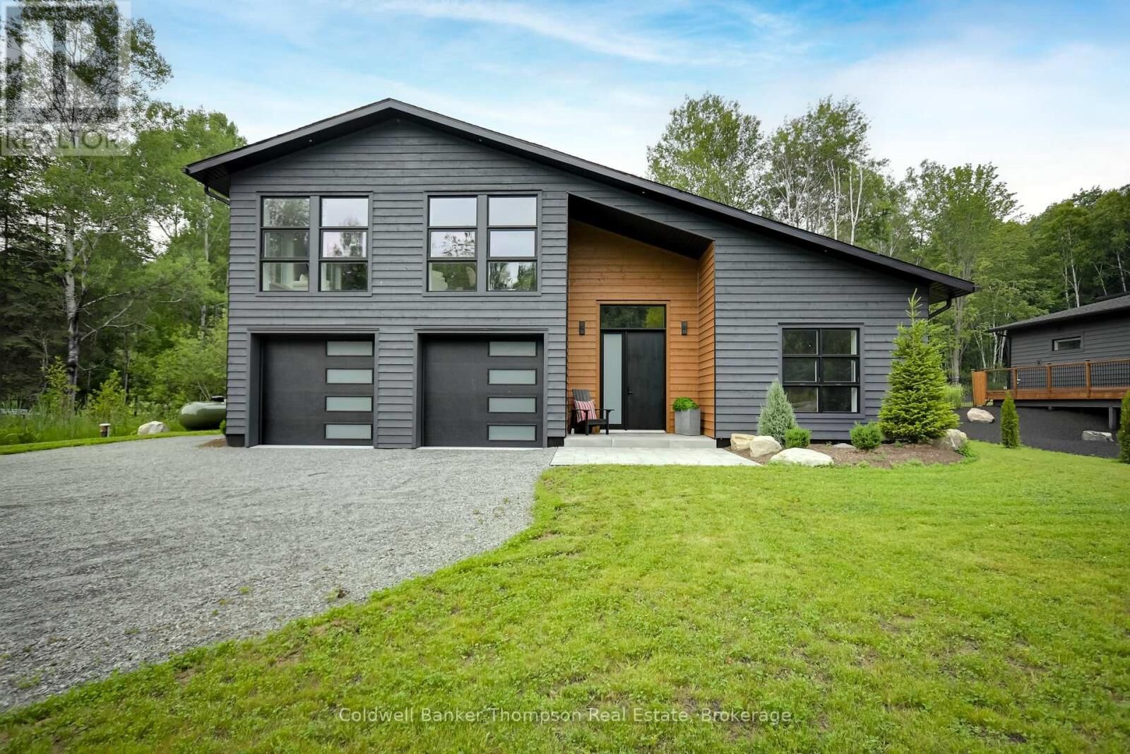 Photo de la propriété:  120 Vernon Shores Avenue  ON P1H 2J2 