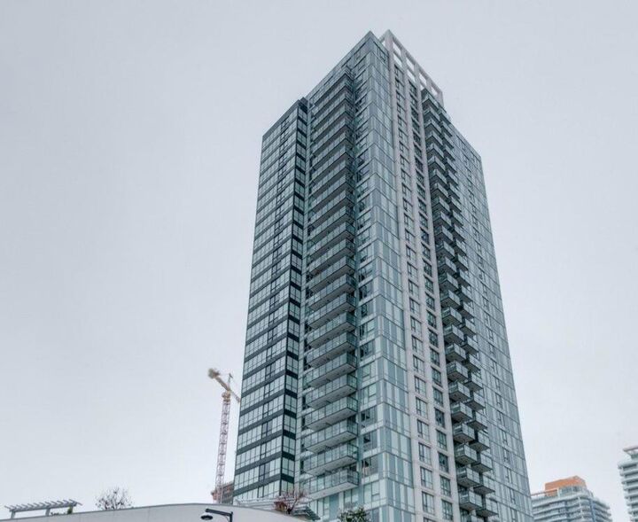 Photo de la propriété:  13398 104 Avenue 3312  BC V3T 1V6 
