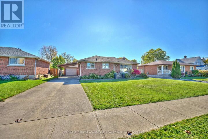 Property Photo:  219 Fitch Street  ON L3C 4W3 