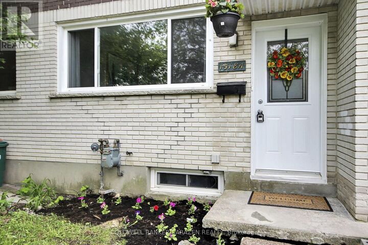 Property Photo:  1518A Lepage Avenue  ON K1Z 8C9
