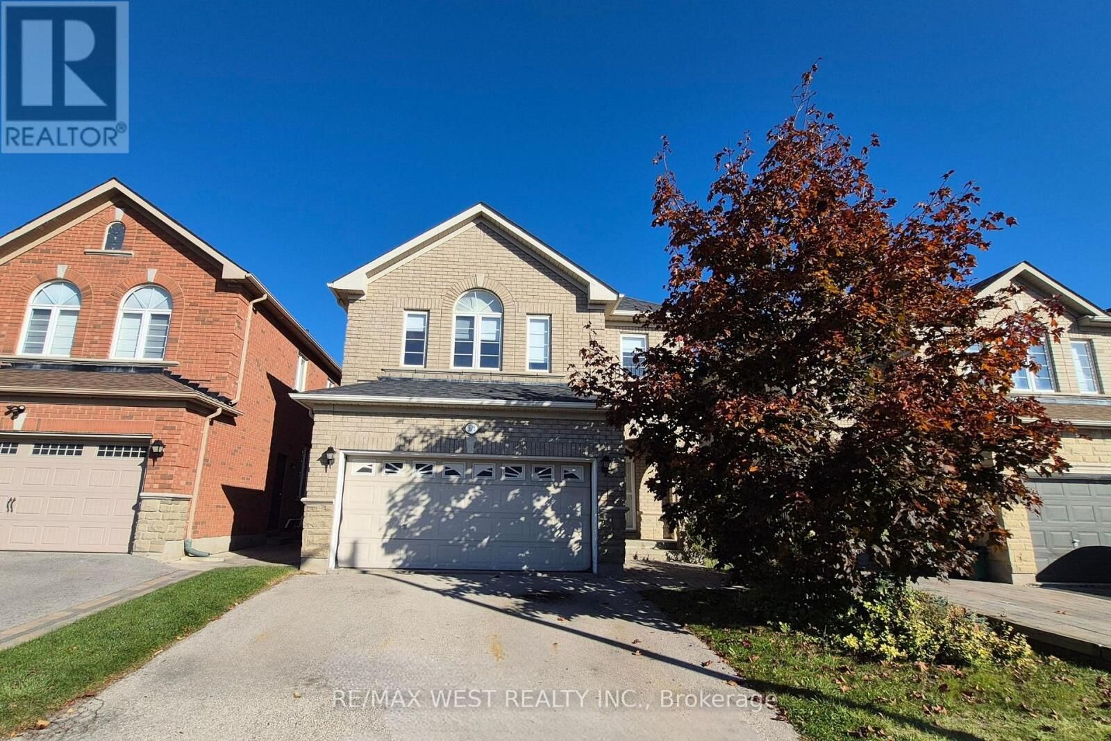 Property Photo:  571 Vellore Woods Boulevard  ON L4H 2V8 
