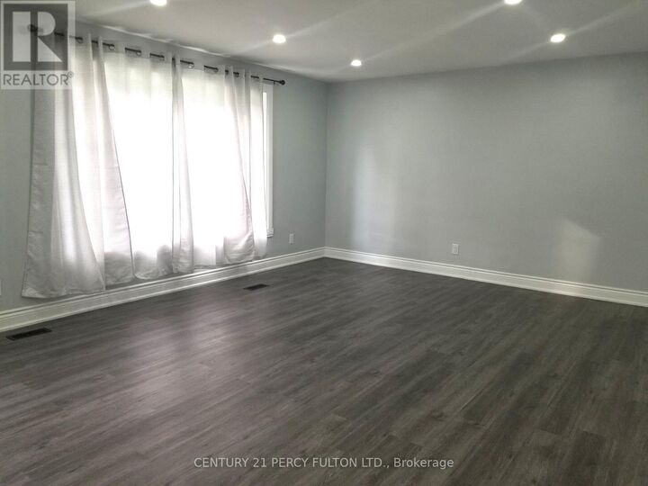 Property Photo:  1033 Centre Street North  ON L1N 4V4