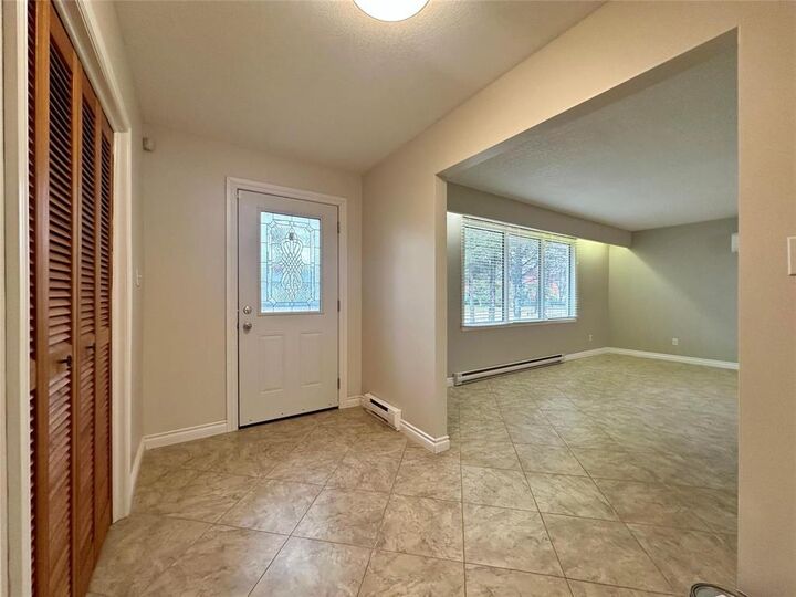 Property Photo:  309 Bell Avenue  MB R9A 1K2