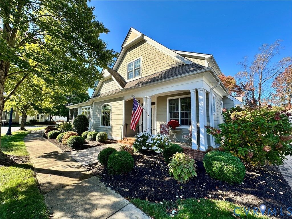 Property Photo:  9421 Amberleigh Circle  VA 23236 