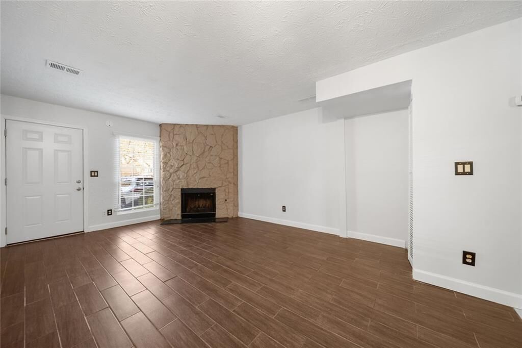 Property Photo: 6691 Colchester Place NW GA 30093