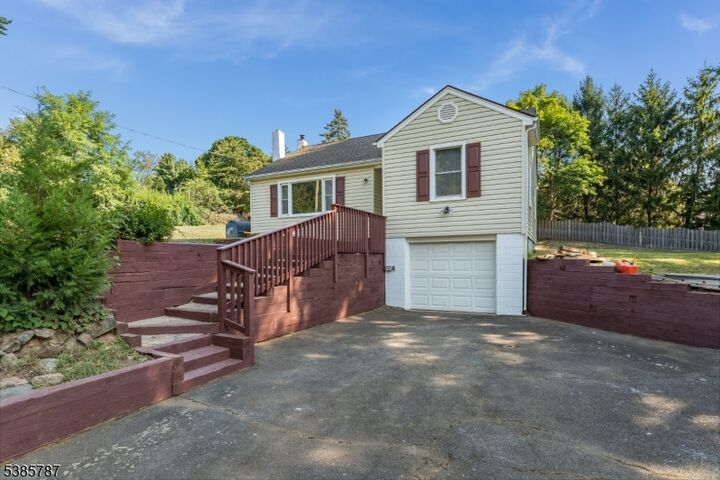 Property Photo:  4 Lingert Ave  NJ 08809