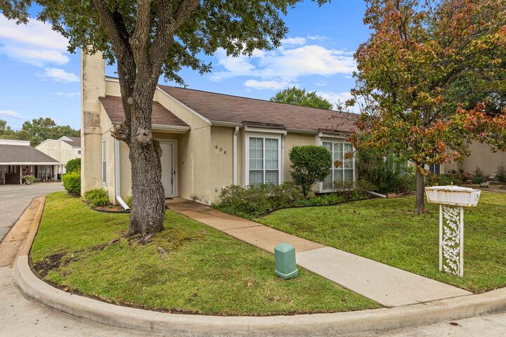 Property Photo: 606 Kings Mountain TX 75601