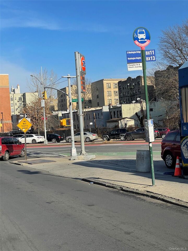 Property Photo:  1383 Plimpton Avenue 4C  NY 10452