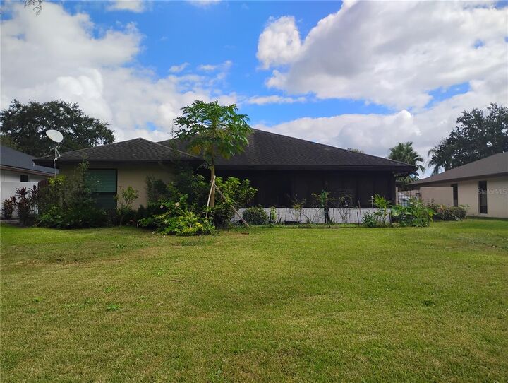 Property Photo:  17 Huntley Court  FL 33844