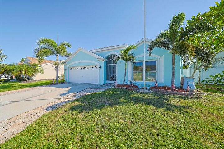 Property Photo:  222 Lakeway Lane  FL 33572 