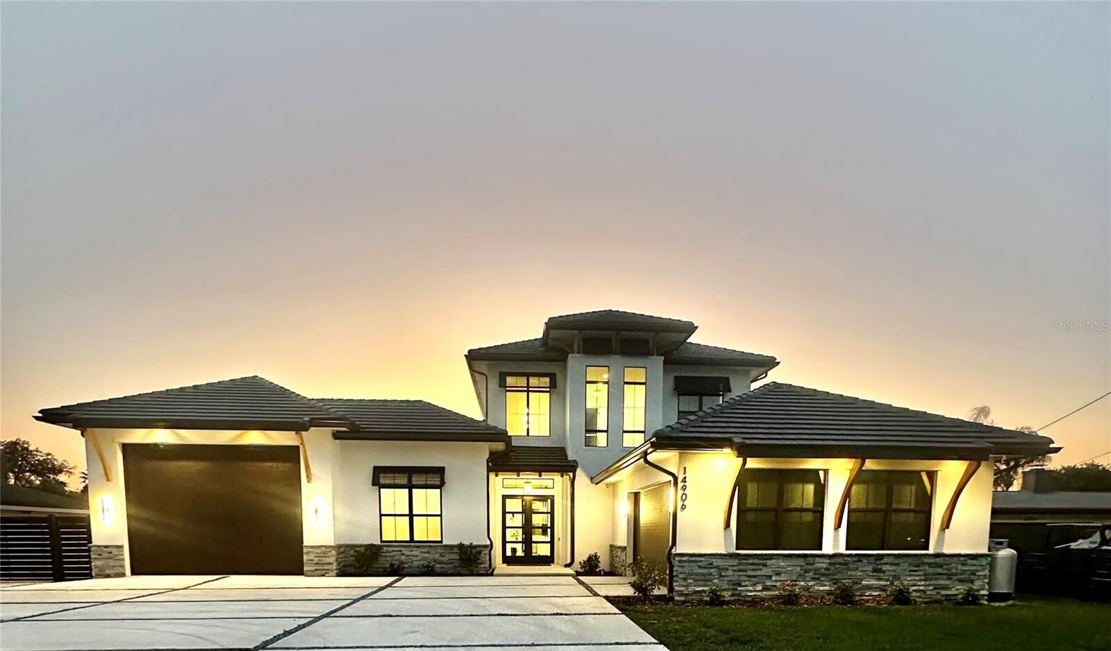 Property Photo:  14906 N Rome Avenue  FL 33613