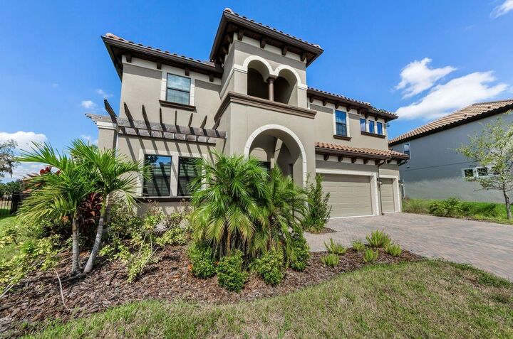 Property Photo:  291 Mossy River Court  FL 33511