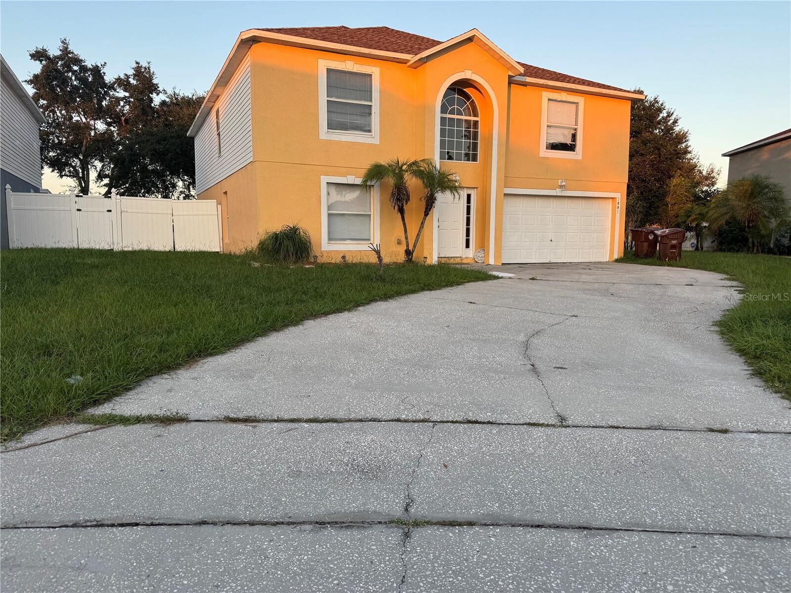 Property Photo:  1001 Ronlin Street  FL 33844 