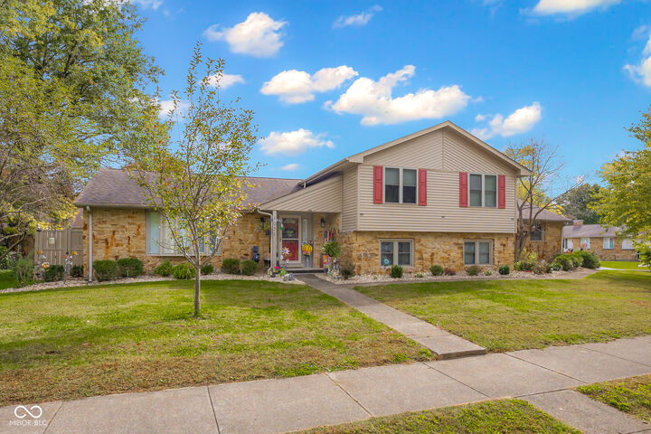 1031 Parkside Drive  Columbus IN 47203 photo