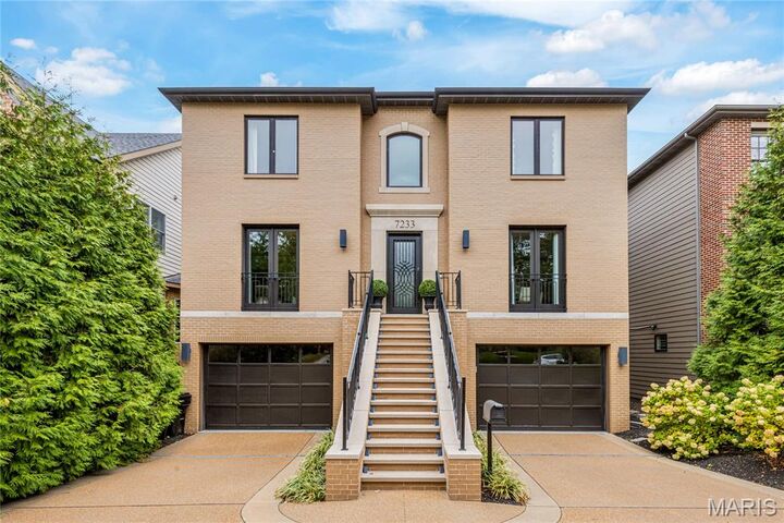 Property Photo:  7233 Forsyth Boulevard  MO 63105 