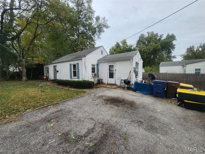 Property Photo:  3294 W Tennyson Avenue  MO 63114