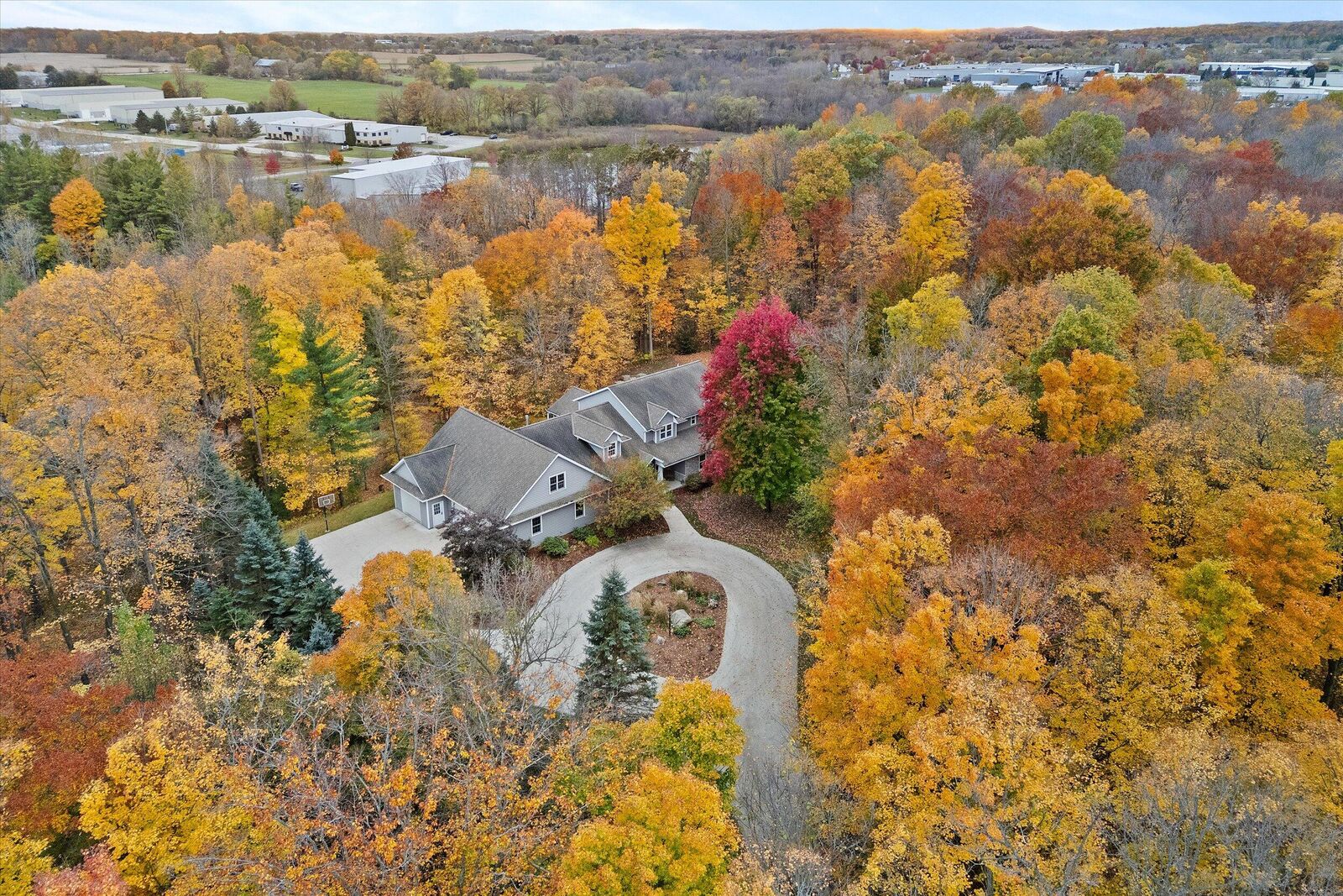 Property Photo:  2490 S River Rd  WI 53095 