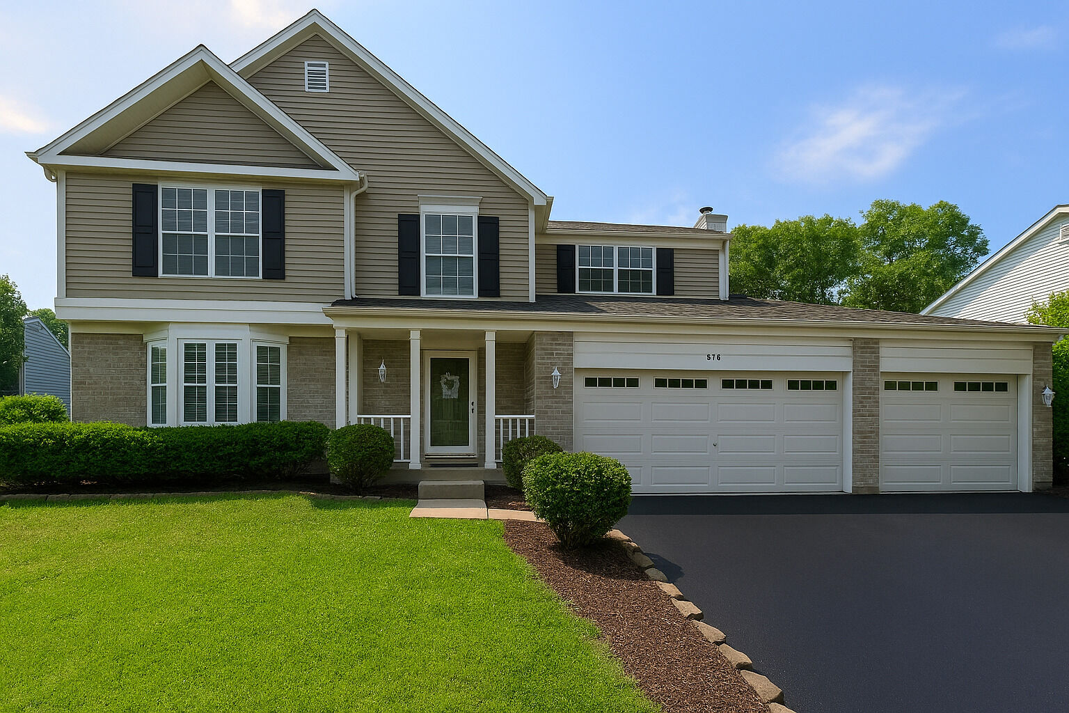 Property Photo:  754 Huntington Drive  IL 60188