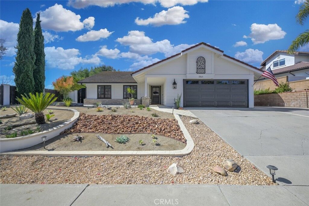 Property Photo:  2911 Obrajero  CA 92673