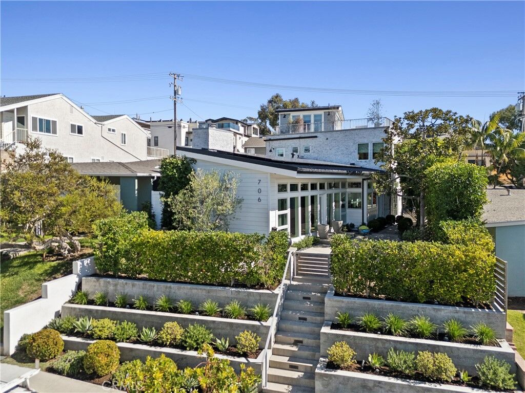 Property Photo: 706 Poinsettia CA 92625