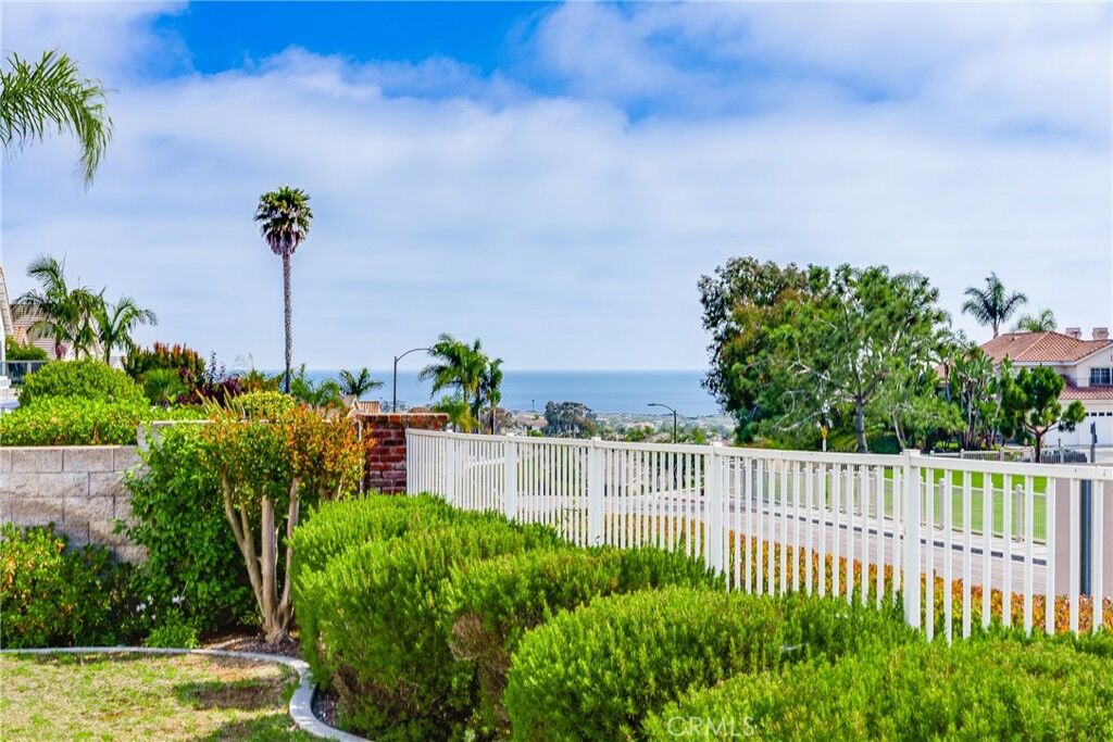 Property Photo:  11 High Bluff  CA 92677