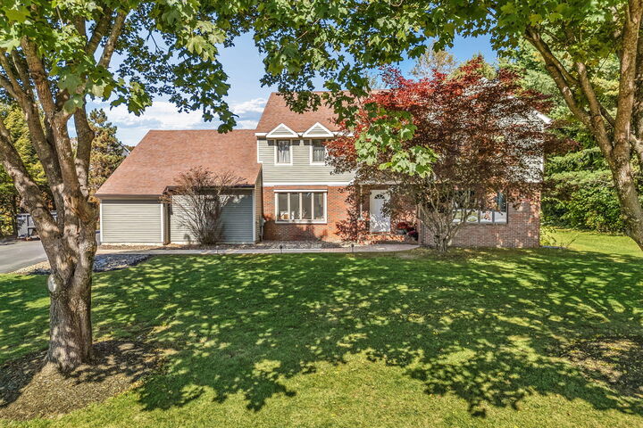 Property Photo:  22 Briarcliff Knoll  ME 04210