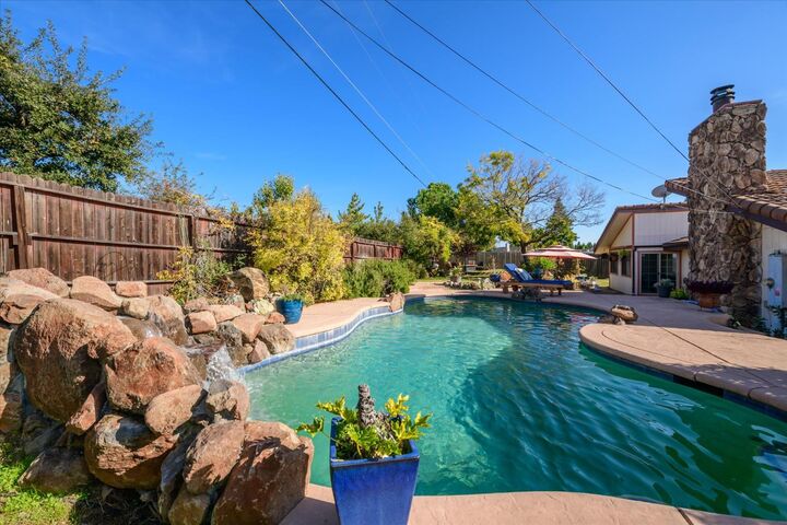 Property Photo:  2555 Westridge Drive  CA 95682