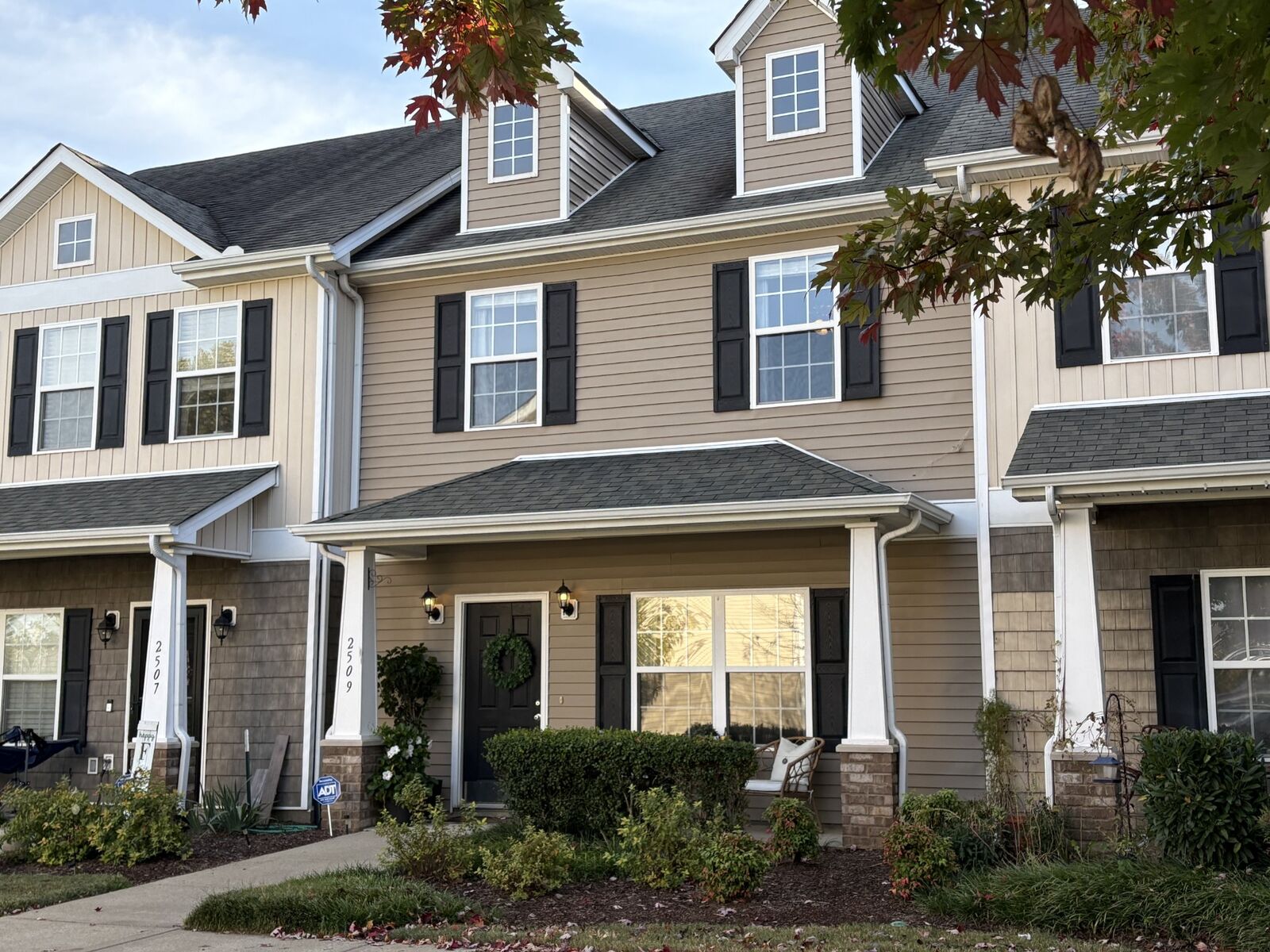 Property Photo:  2509 New Holland Cir  TN 37128 