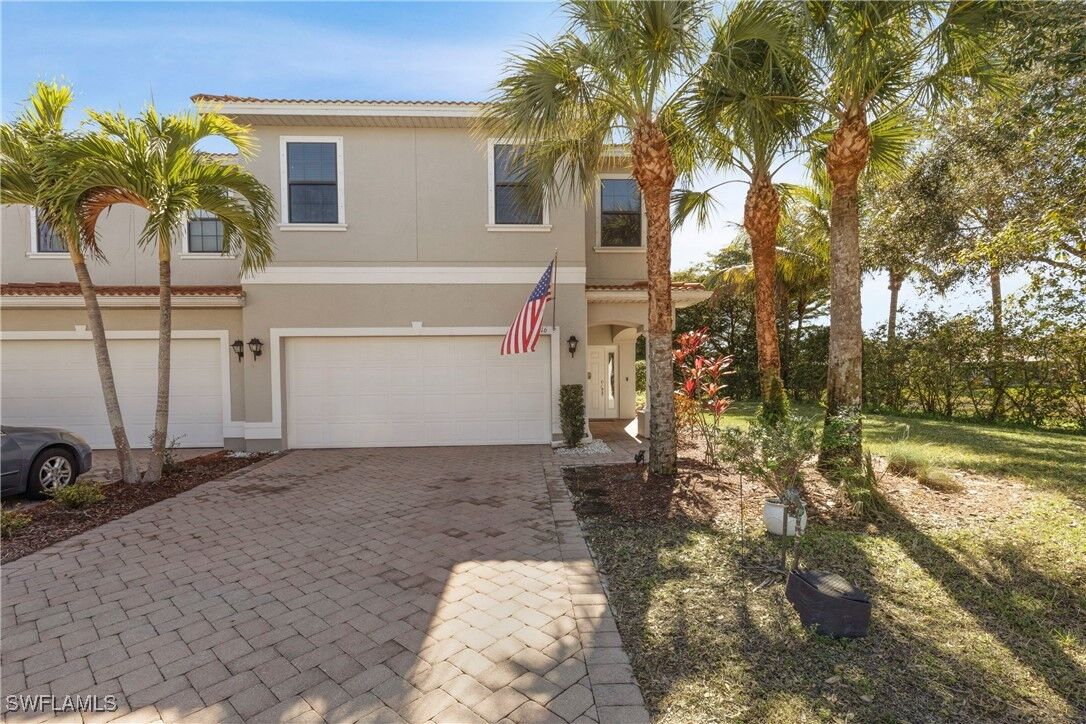 Property Photo:  15116 Summit Place Circle 213  FL 34119