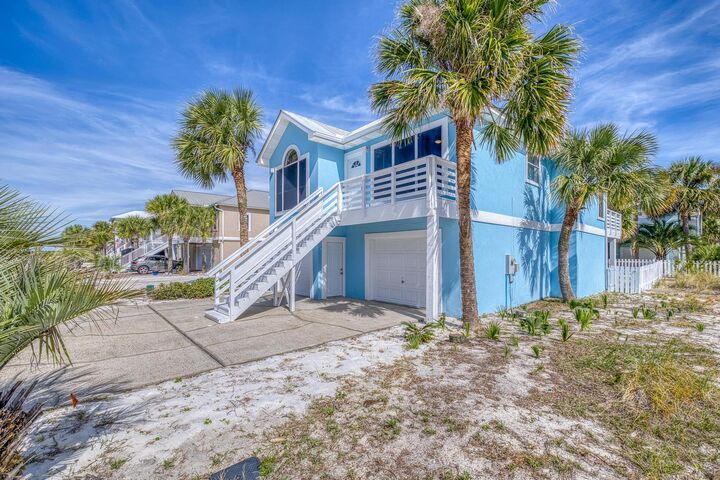 Property Photo:  1479 Homeport Drive  FL 32566