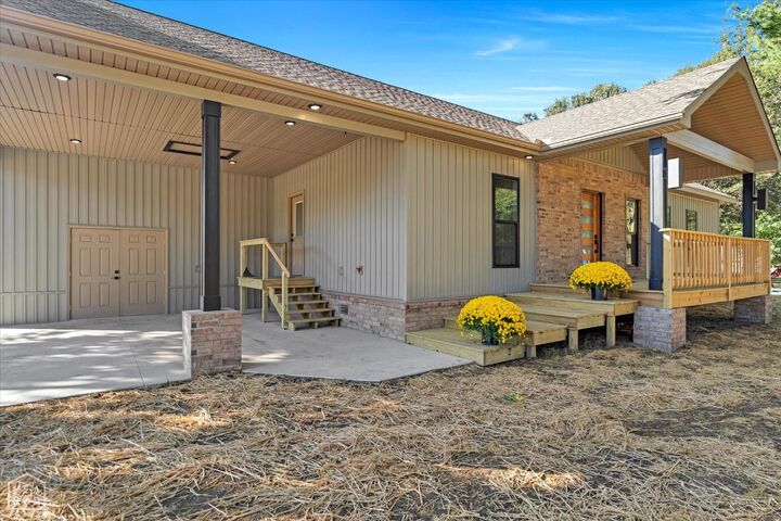 Property Photo:  301 Dogwood Street  AR 72419 