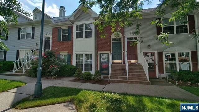 Property Photo:  1052 Chedworth Circle  NJ 07430