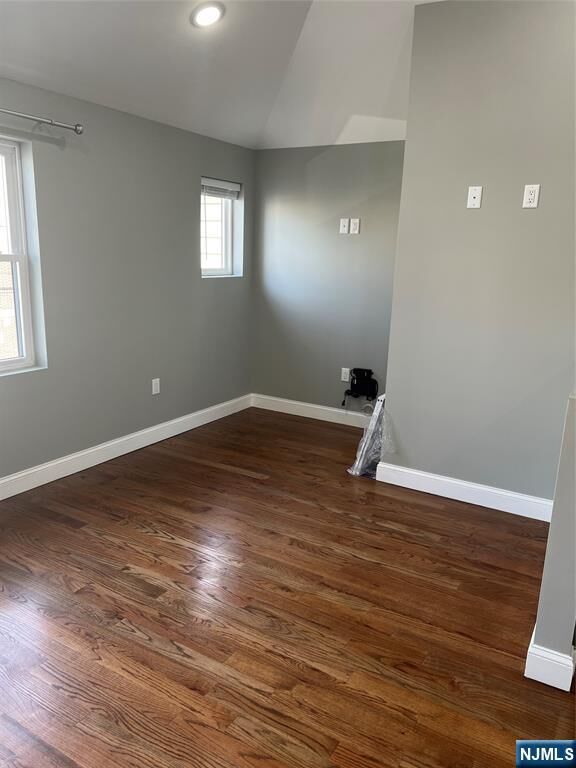 Property Photo:  421 William Street 2  NJ 07029 