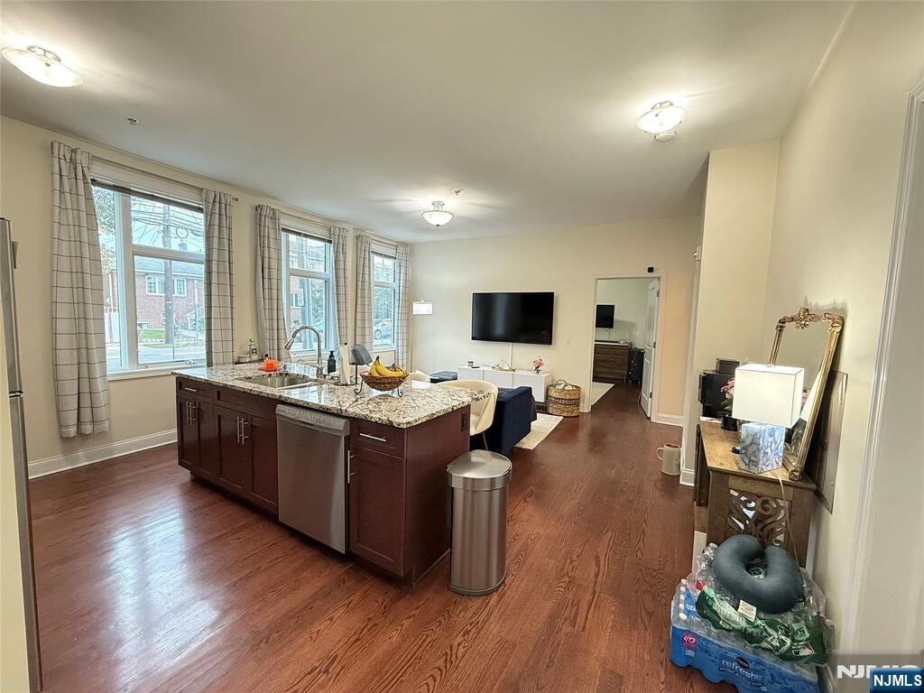 Property Photo:  615 Palisade Avenue 1  NJ 07010