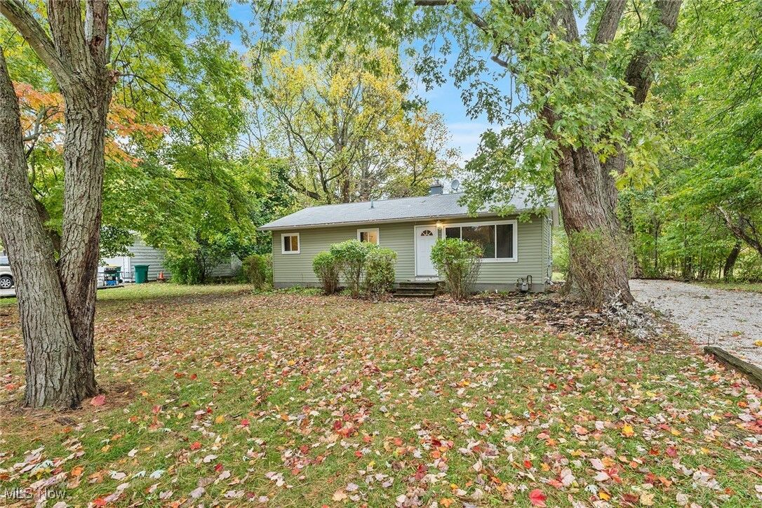 Property Photo: 2627 Post Road OH 44087