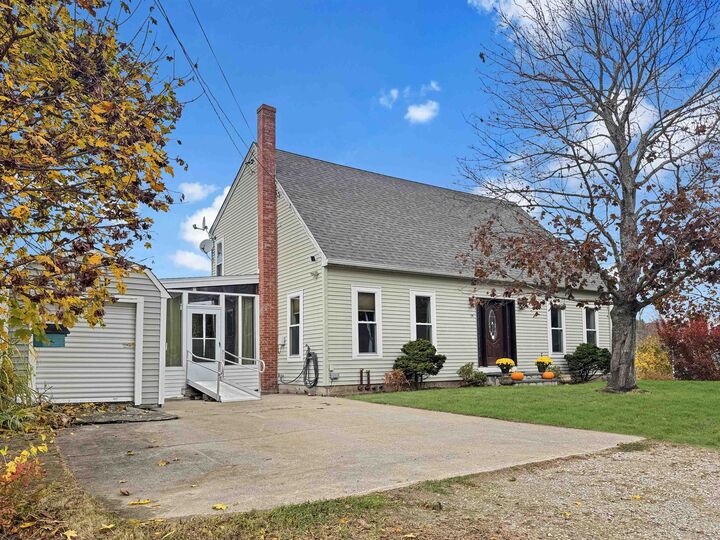 Property Photo:  19 Silver Hill Drive  NH 03234