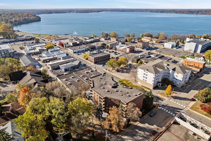 Property Photo:  110 1st Avenue NE 402  MN 55313 