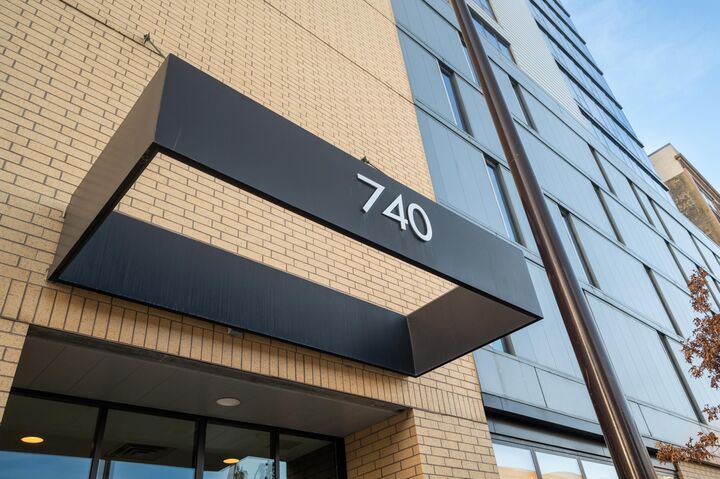 Property Photo:  740 Portland Avenue 1008  MN 55415