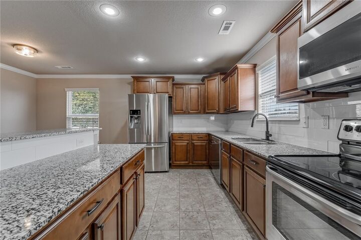 Property Photo:  301 Woodcreek Street  AR 72745 