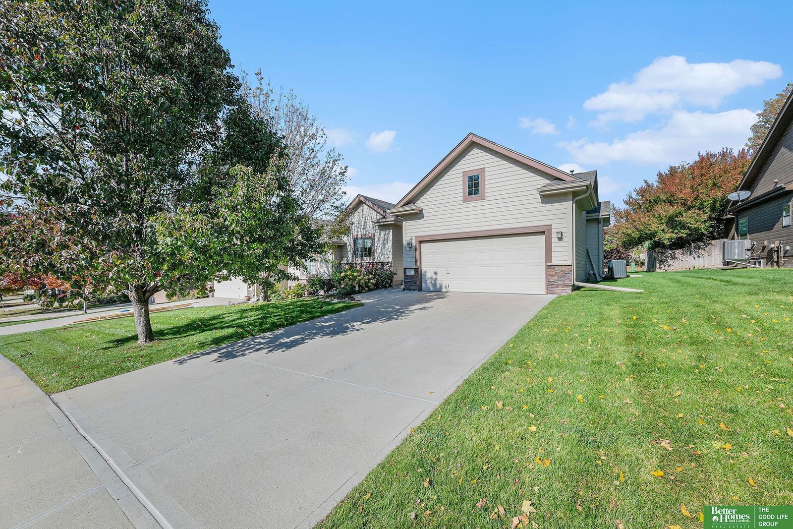Property Photo:  17302 Emmet Street  NE 68116