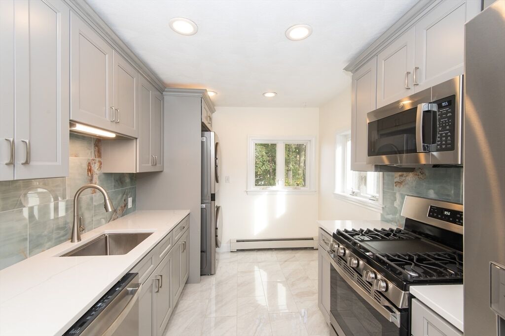 Property Photo: 18 Union St 2 MA 01867