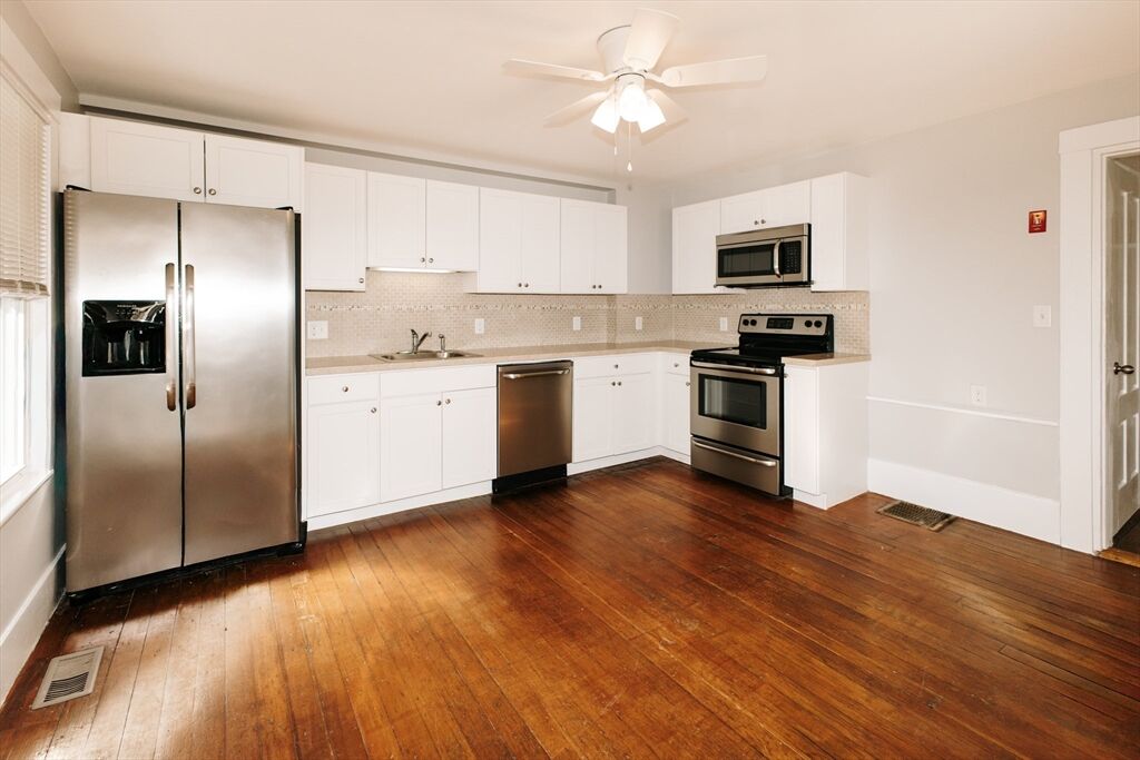 Property Photo:  76 Market Street 76  MA 01913