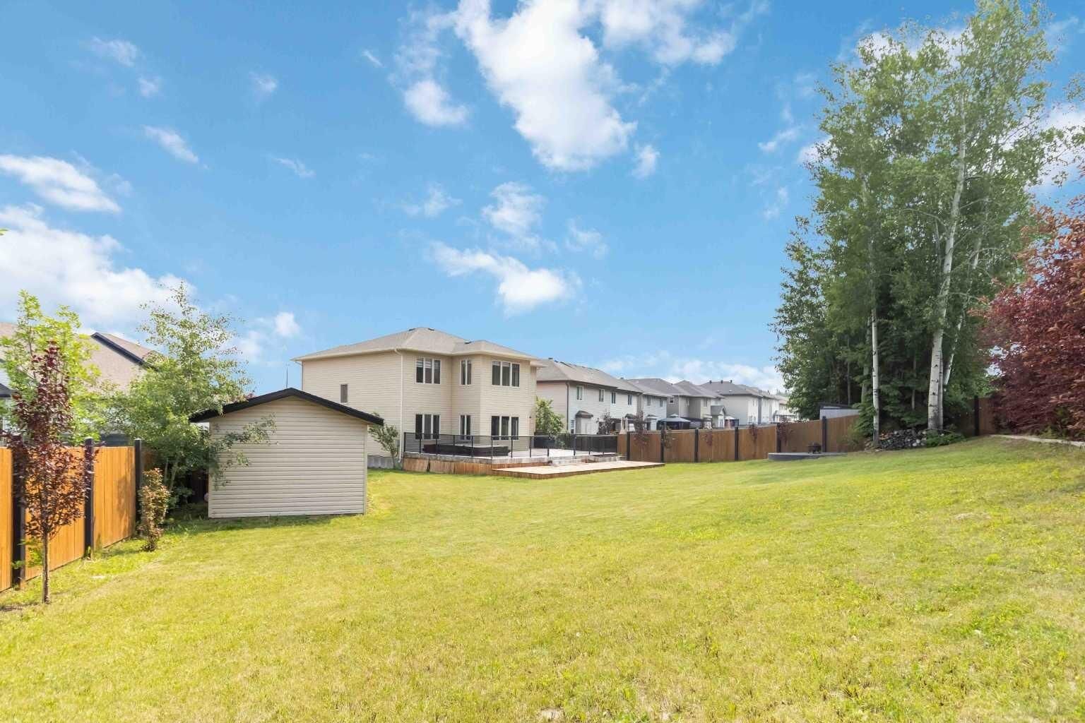 Photo de la propriété:  172 Gravelstone Way  AB T9K 0S9