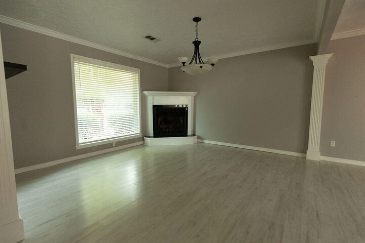 Property Photo:  2600 Robert E Lee Dr  LA 70634