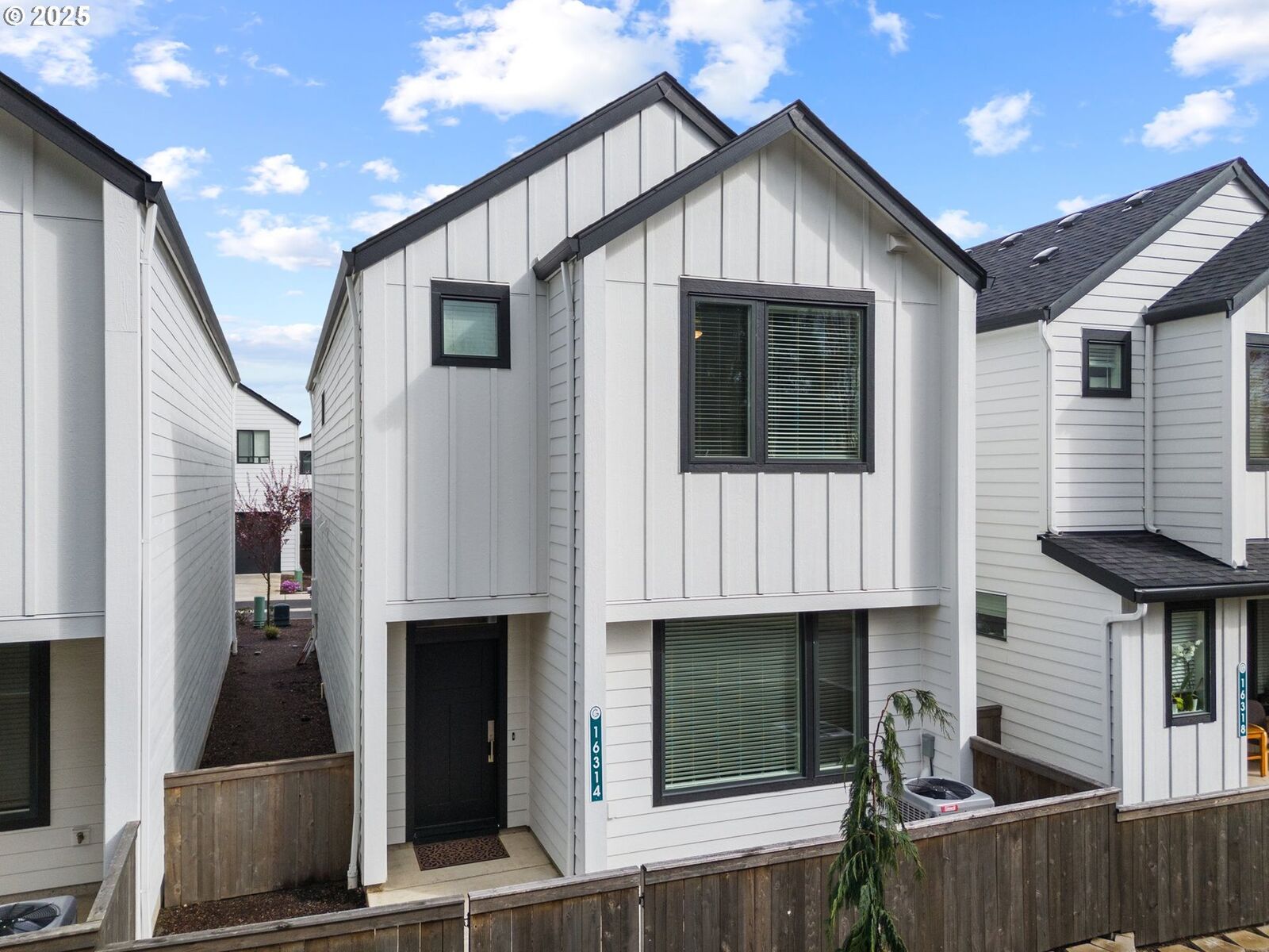 Property Photo: 16306 NE 20th St WA 98684